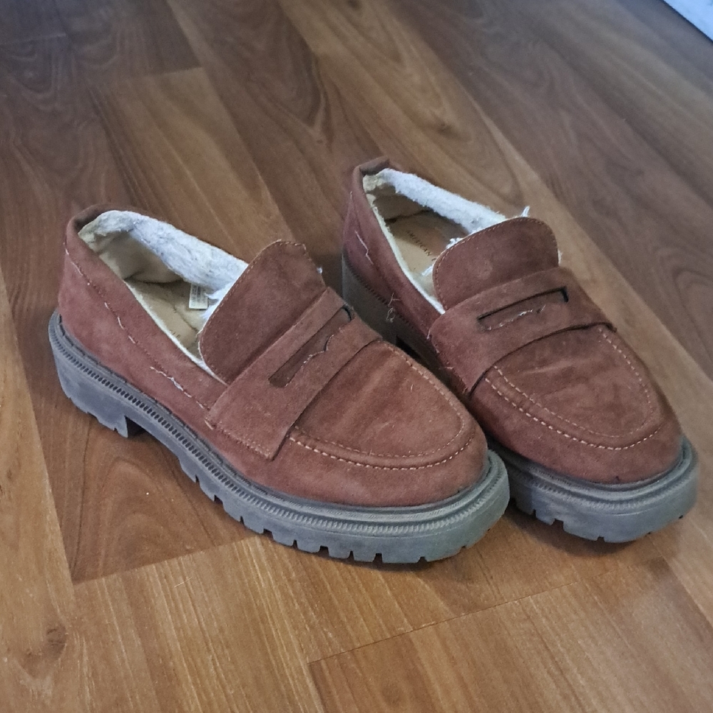 American Eagle Outfitters Men's Tan Suede Loafers